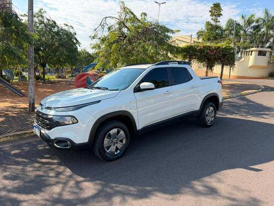 FIAT TORO 1.8 16V EVO FLEX FREEDOM AT6 FIAT TORO 1.8 16V EVO FLEX FREEDOM AT6